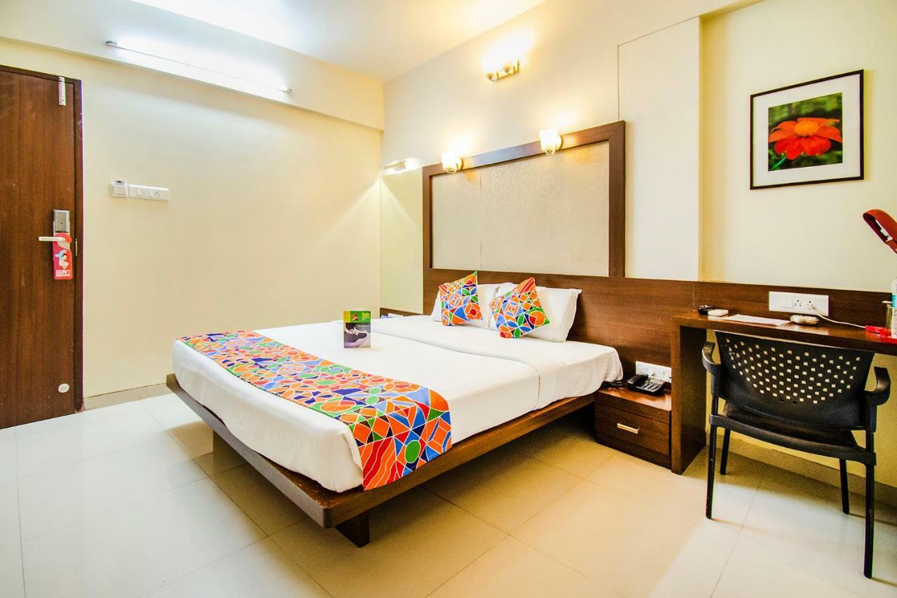 Eco Inn Pune Eksteriør bilde